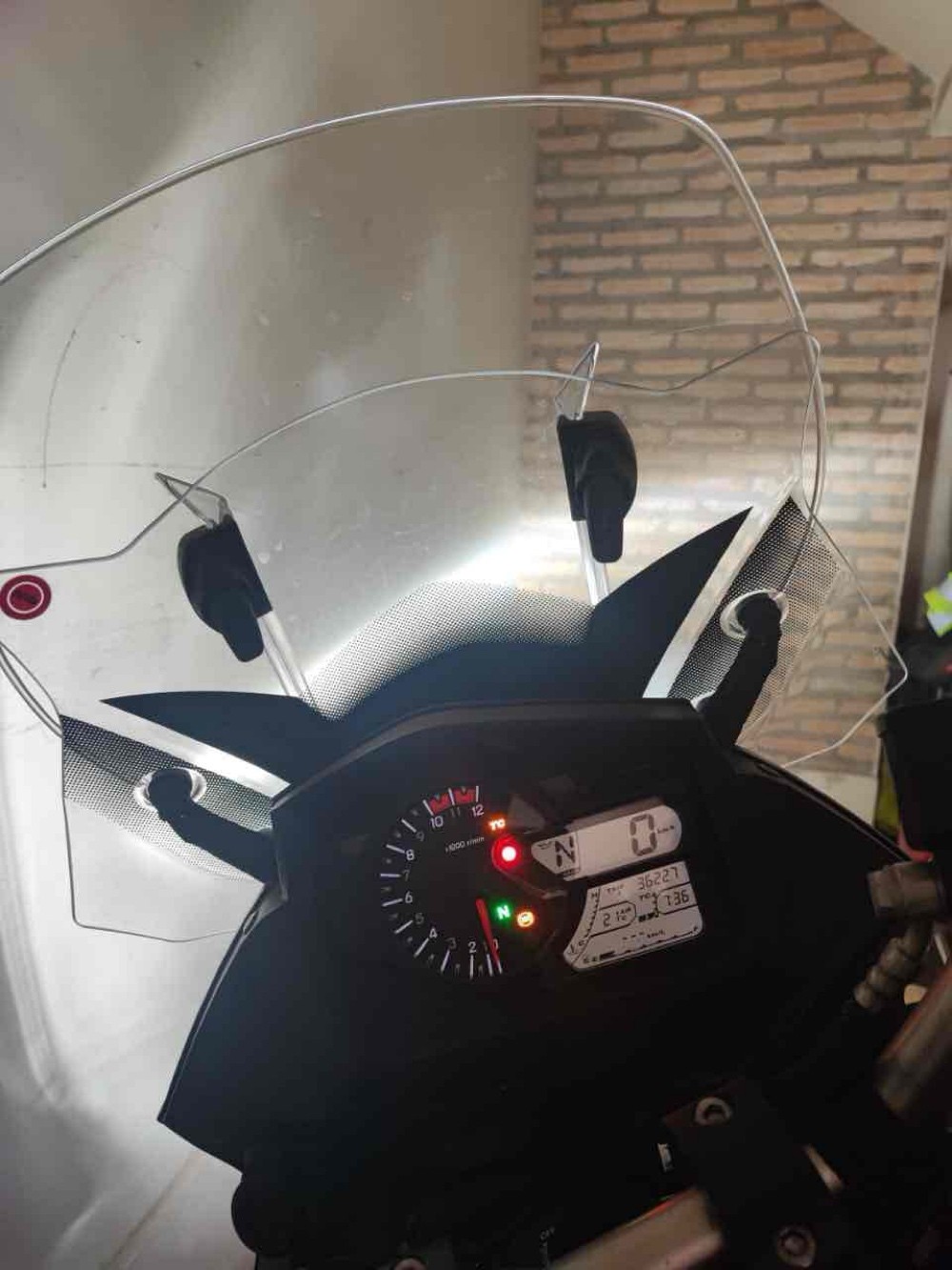 suzuki v strom 1000 2013