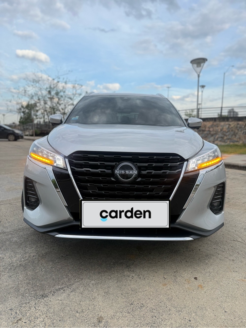 NISSAN KICKS 2023