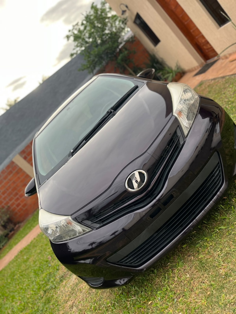 TOYOTA VITZ 2013